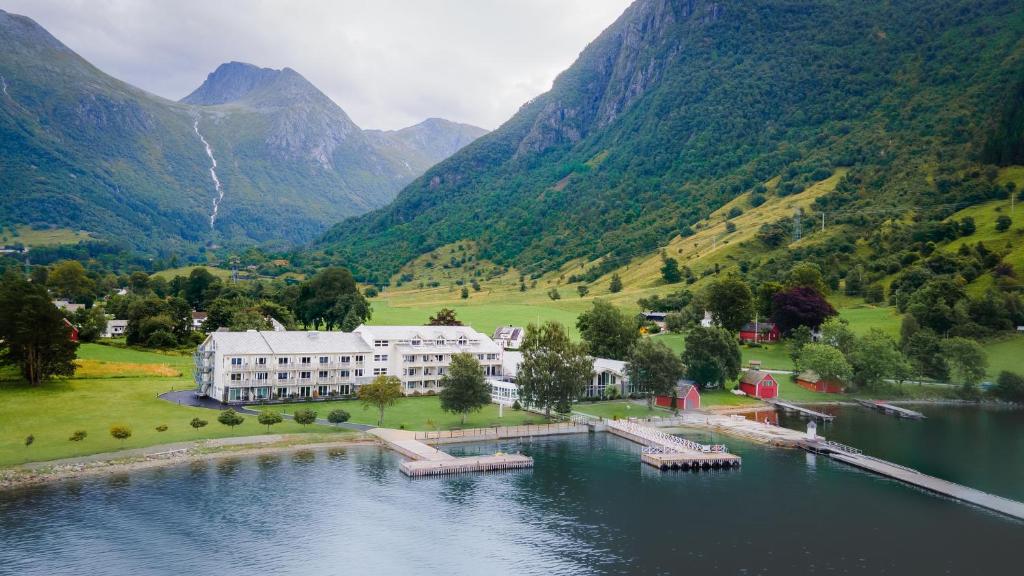 Rosendal Fjordhotel