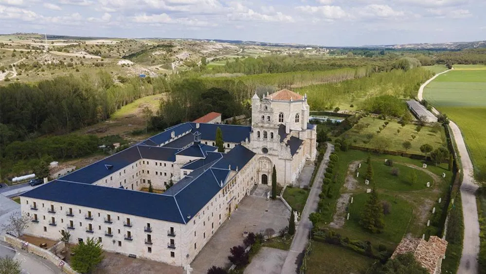 Hospedería Monasterio de La Vid，位于La Vid y Barrios的酒店