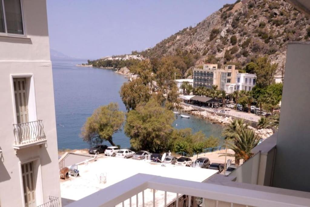 Unique & cozy seaview apartment., Loutraki