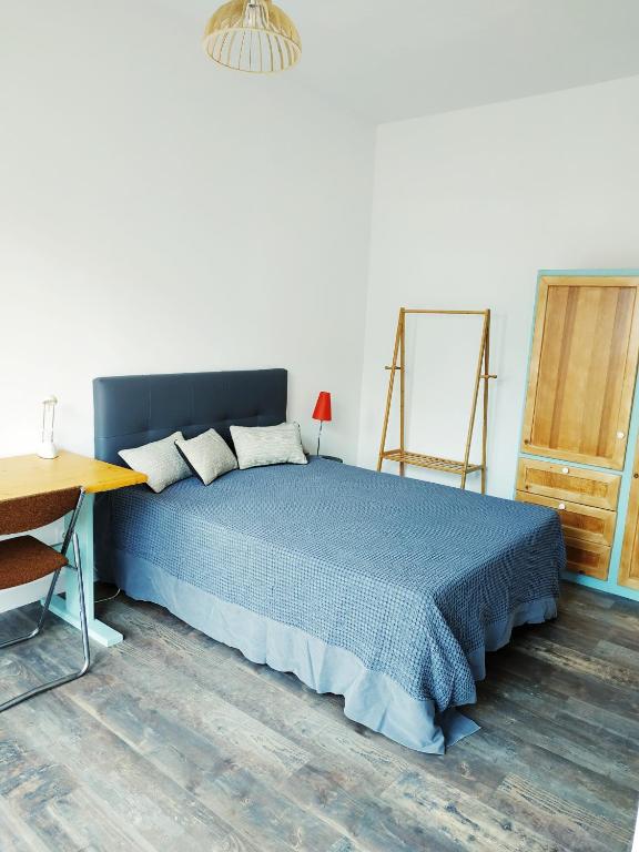 Chez Leslie et Vincent : logements climatisés avec parking privatif - 2