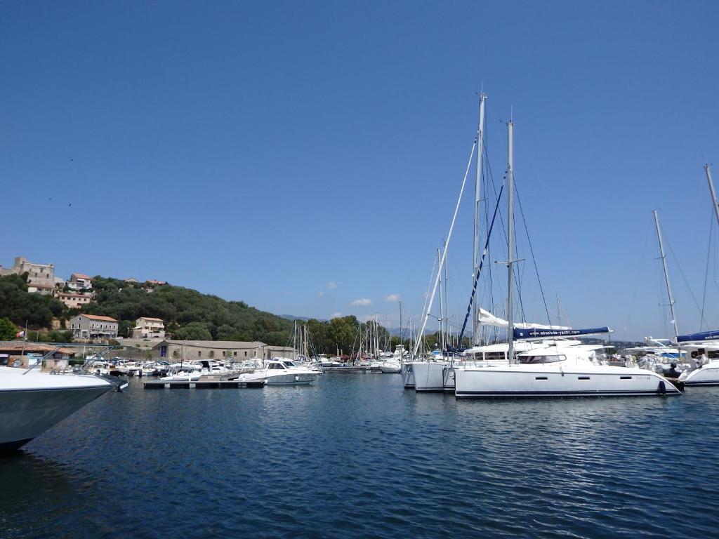 Appartement Cite Du Sel — Hotel in Porto-Vecchio