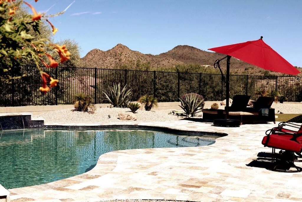 Phoenix Home with heated pool, desert views & hot tub, Anthem
