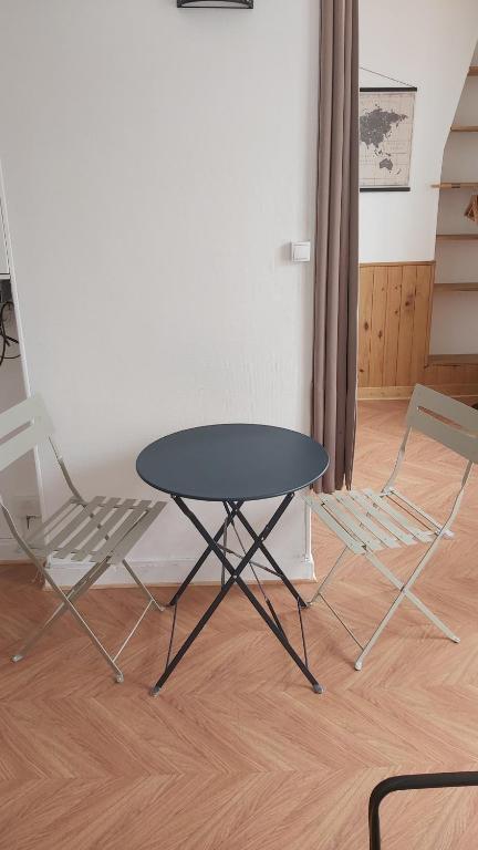 STUDIO RUE GAUTHEY PARIS 17 - 4