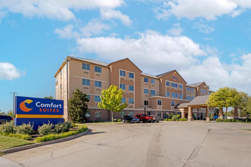 Comfort Suites Waco North - Near University Area photo
