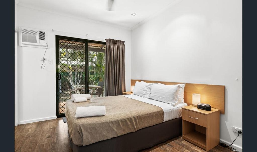 Cable Beach 1 bed RESORT Self Check In apartment private with Wifi
