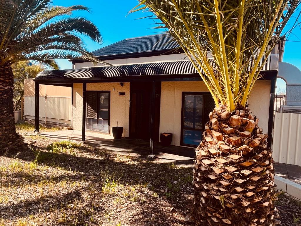 Little Gem On Williams, Broken Hill