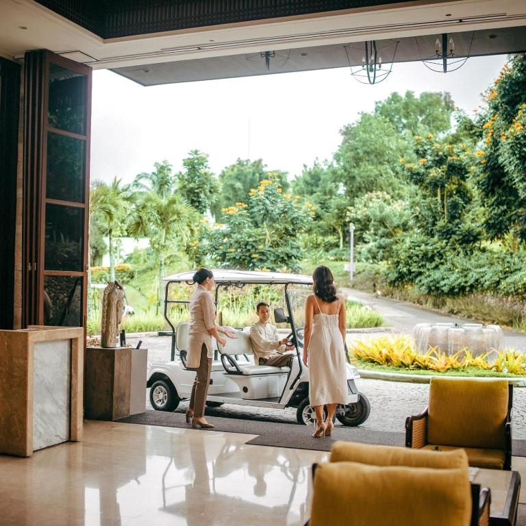 Anya Resort Tagaytay lobby