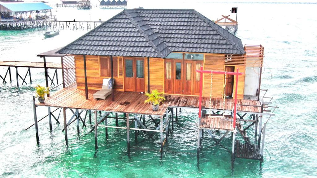 Derawan Fisheries Cottage, Derawan Islands