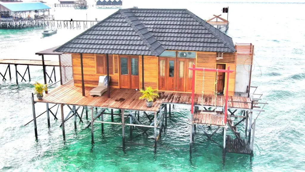 Derawan Fisheries Cottage，位于Derawan Islands的酒店