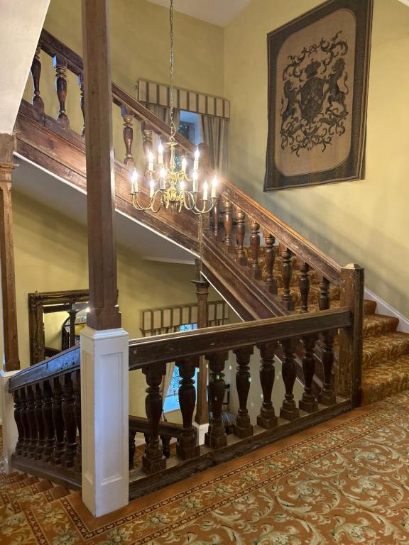 Moresby Hall 정원 전경