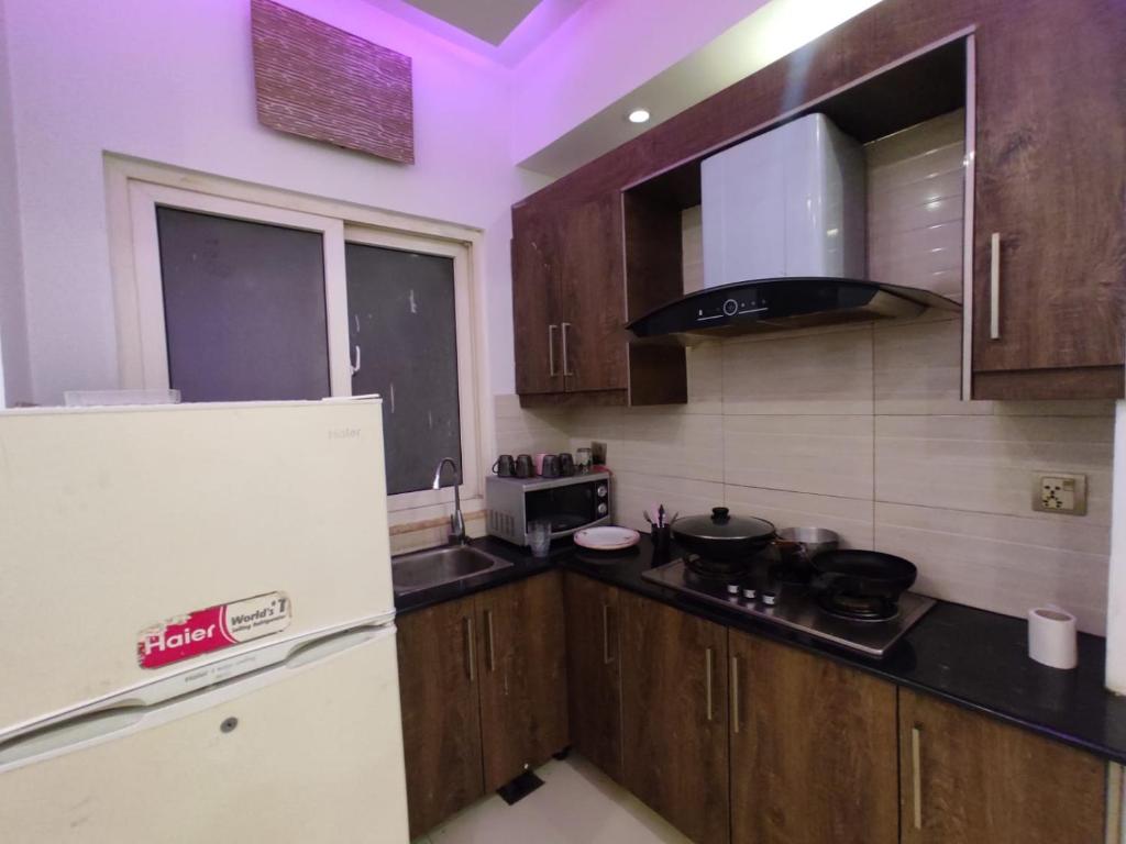 New & elegant 1BR Flat for Families,tourists,4k Netflix,wifi,E11 Markaz
