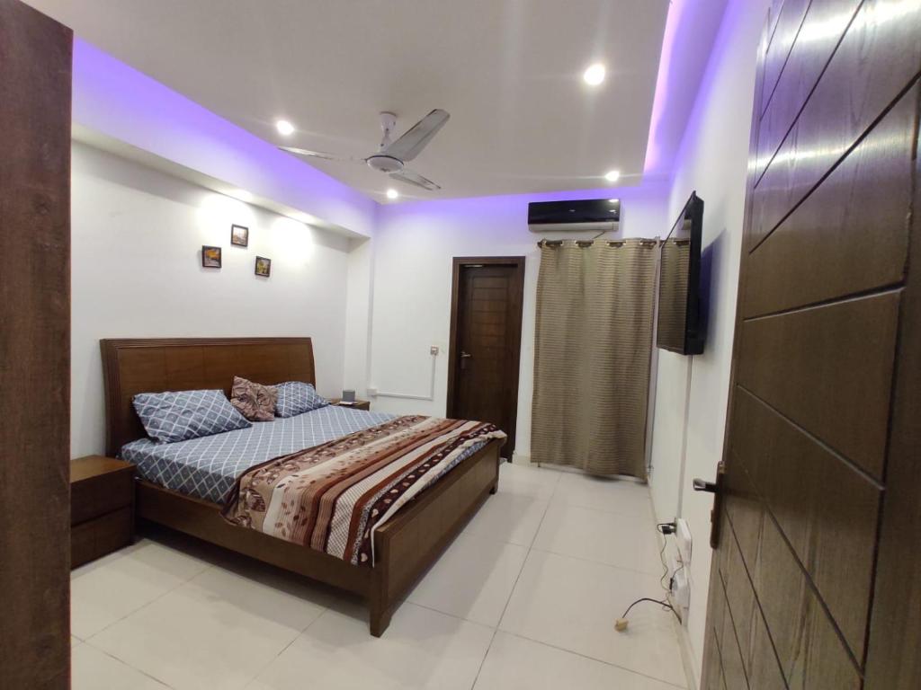 New & elegant 1BR Flat for Families,tourists,4k Netflix,wifi,E11 Markaz