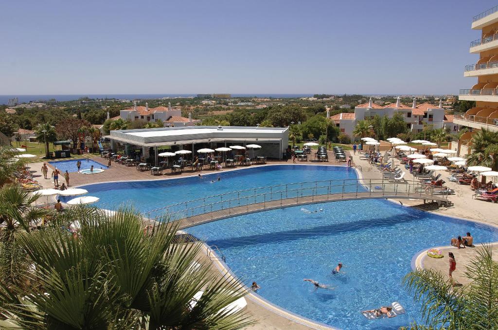 Hotel Apartamento Balaia Atlantico — Swimming pool in Albufeira, Faro