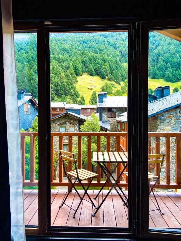 Modern Black Studio Penthouse En Valle De Incles - Parking Gratis l by BonesVacances - 2