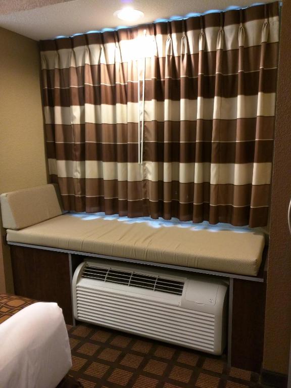 Microtel Inn & Suites by Wyndham Minot photo