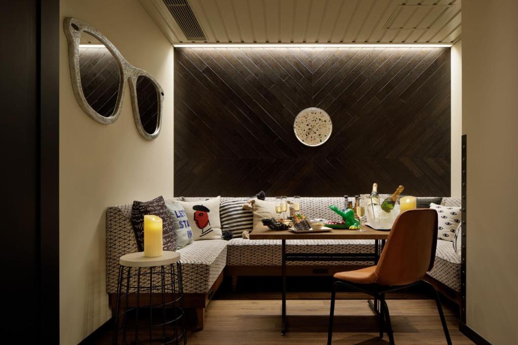 Meeting room / ballrooms, Moxy Osaka Umeda in Osaka
