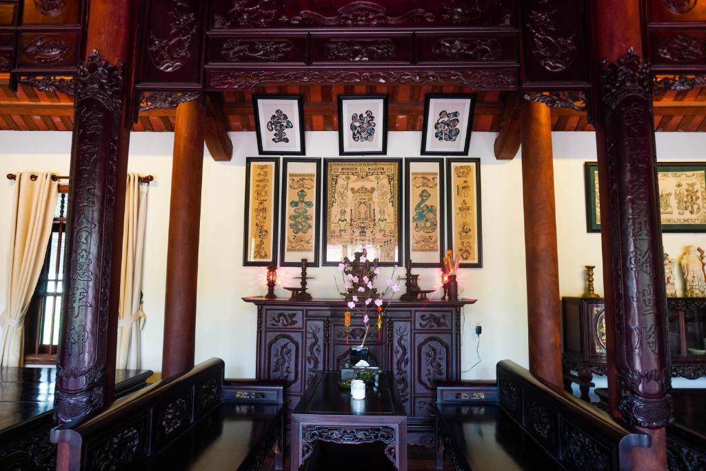 Viet House