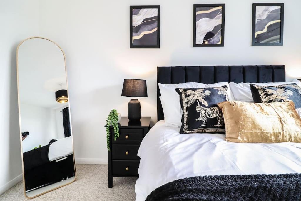 Large 3 Bed - Free Parking - Long Stay Discount, Royal Tunbridge Wells