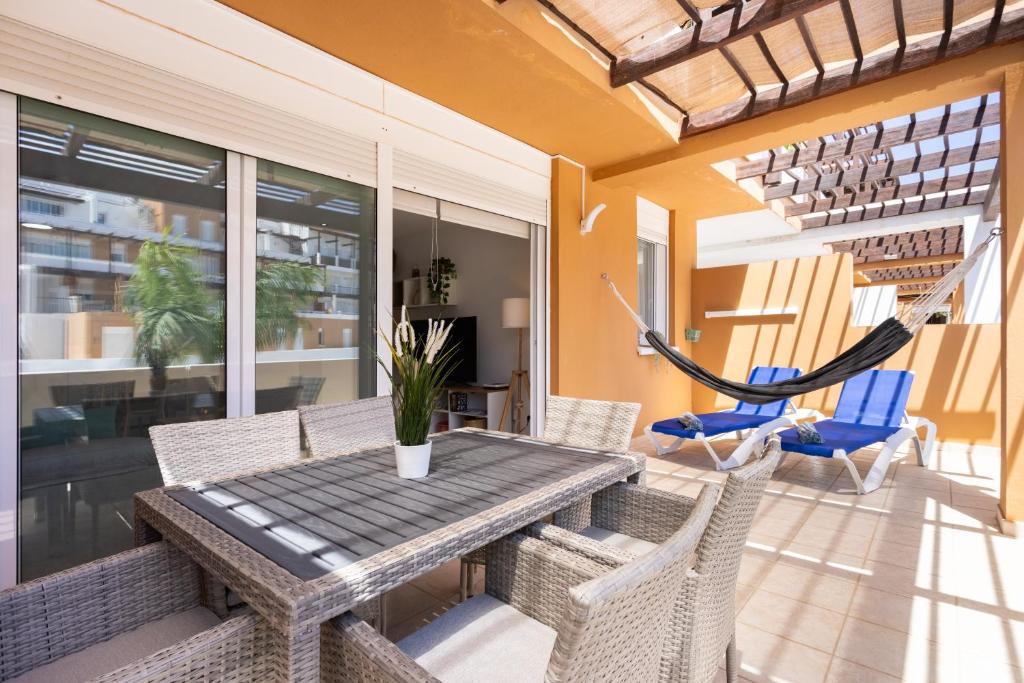 Home2Book Bright Apt Pool & Terrace, Amarilla Golf - 2