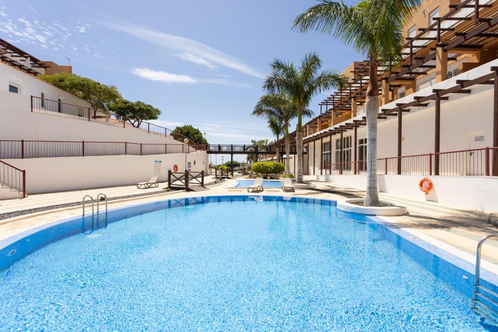 Home2Book Bright Apt Pool & Terrace, Amarilla Golf - 1