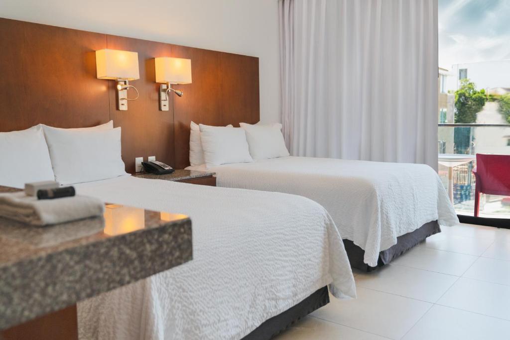 Fiesta Inn Playa del Carmen - 4