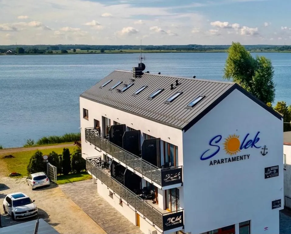 SOLEK Apartamenty i pokoje gościnne，位于梅尔诺的酒店