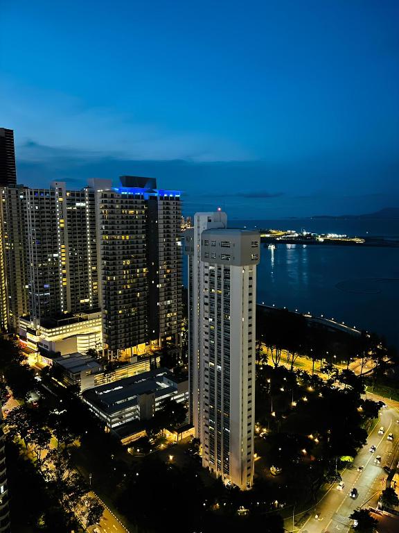 Mansion One l 6pax 2R1B l Seaview l Gleneagle l by PerfectSweetHome, George Town