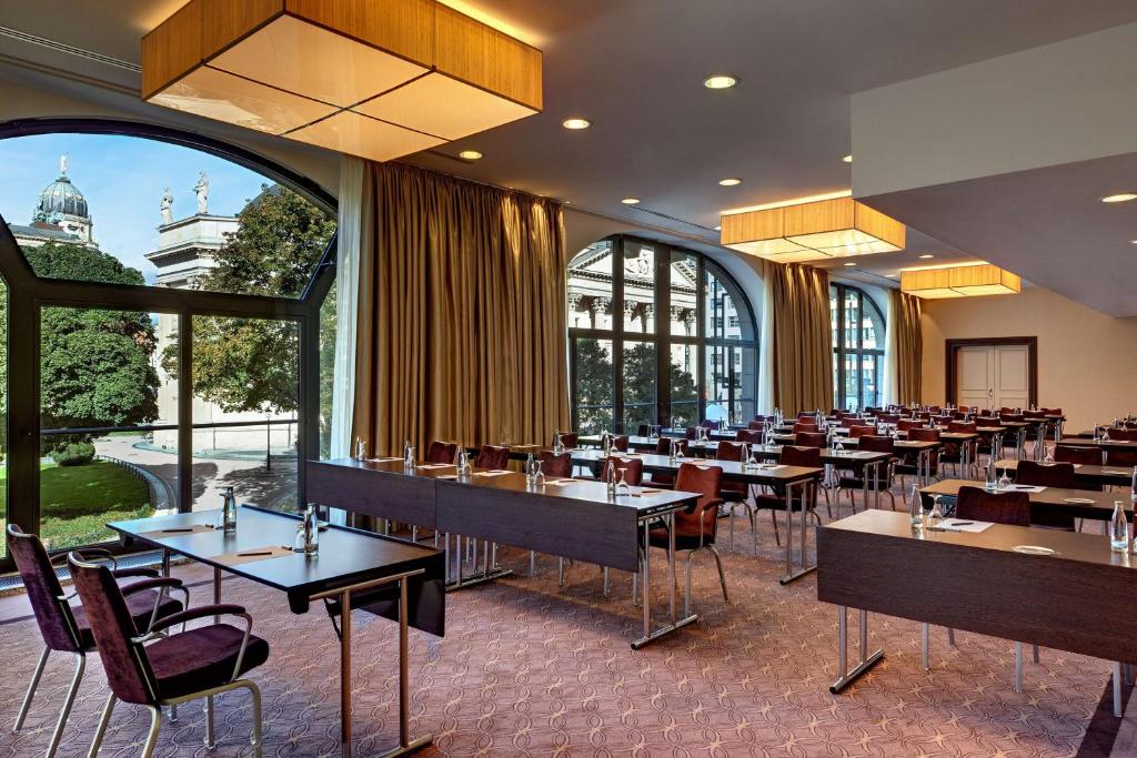 Meeting room / ballrooms