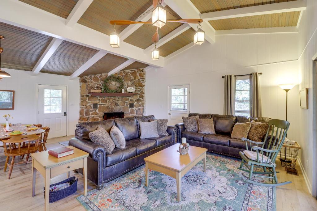 Greers Ferry Hideaway Lake View, Boat Ramp Access, Fairfield Bay