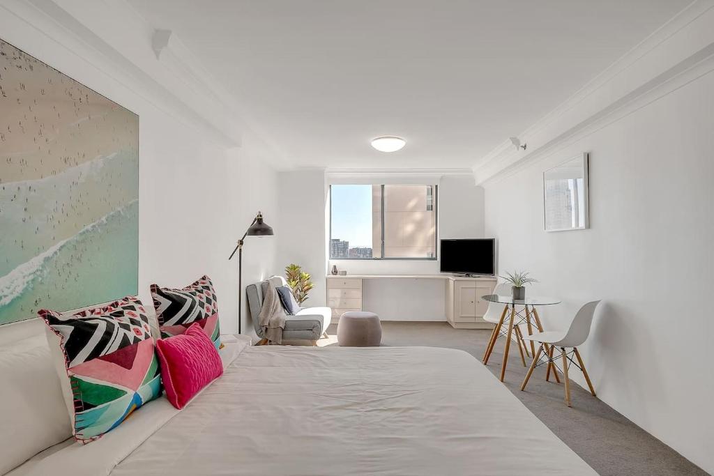 23 Storeys Up - Functional Sydney CBD Sanctuary, Sydney