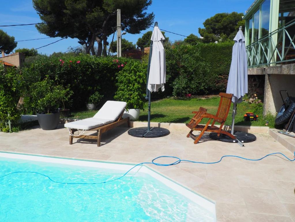 maison entièrement climatisée vue d'exception mer et rade de Marseille avec piscine 8 personnes - 3