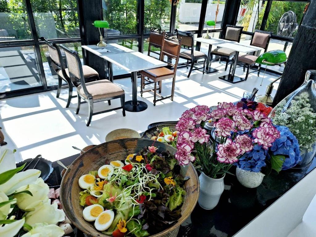 Great food & dining