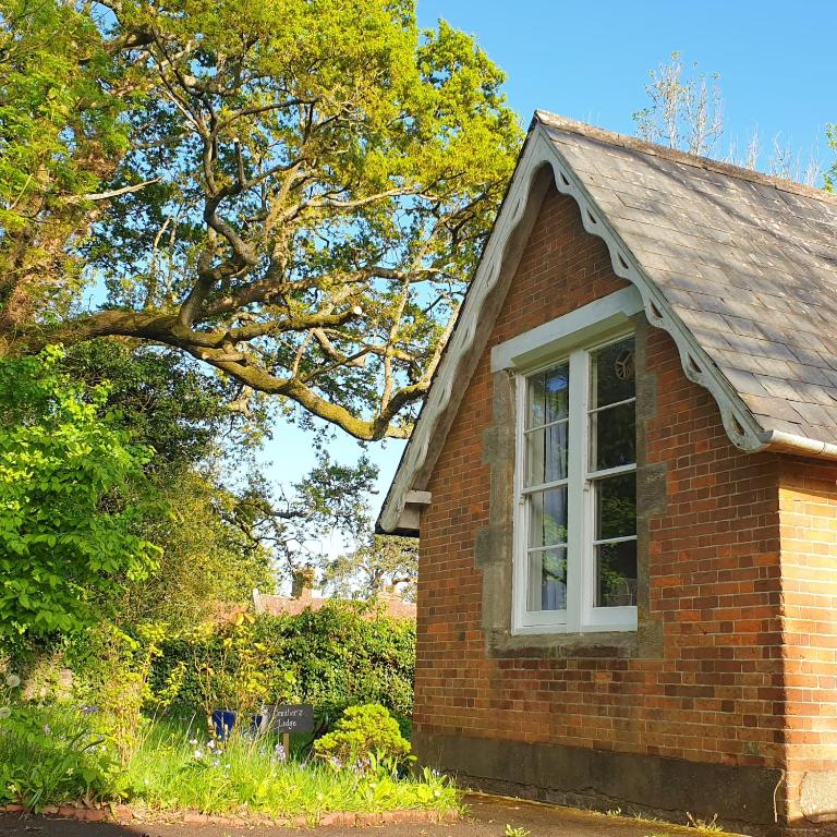 Janitor's Lodge, Ticehurst - pet-friendly stay