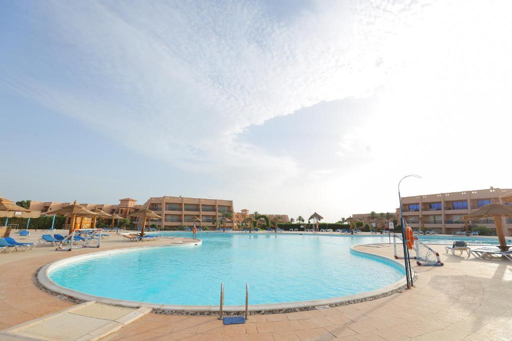 スイミングプール