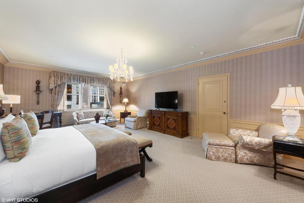 New York The Sherry Netherland Hotel room