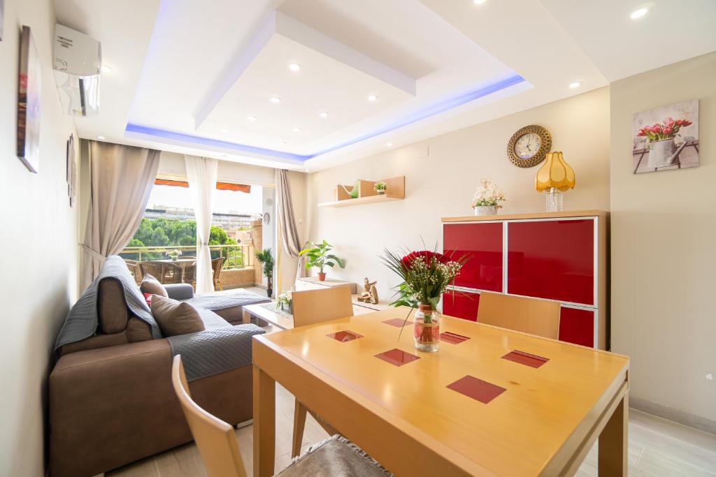 TuristMar - Acogedor apartamento a solo 50m de la Playa, Salou - 2