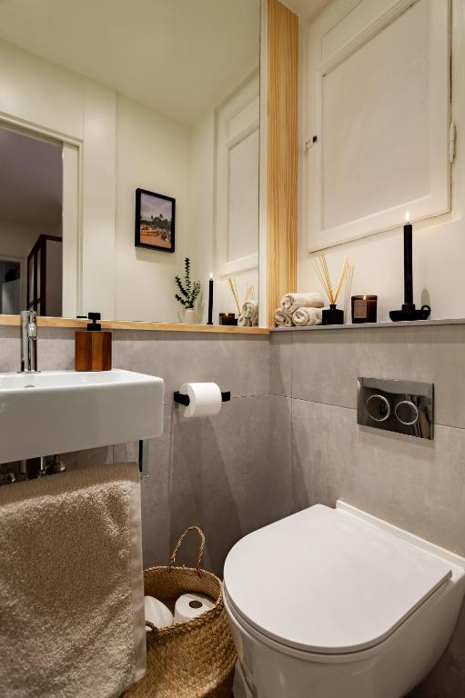 MILOS - Two bedroom apartment in Mallorca St, Barcelona