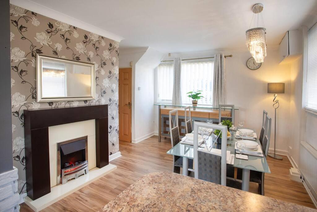 Rawmarsh House, Rotherham for Contractors, Business & families -Monthly Discount