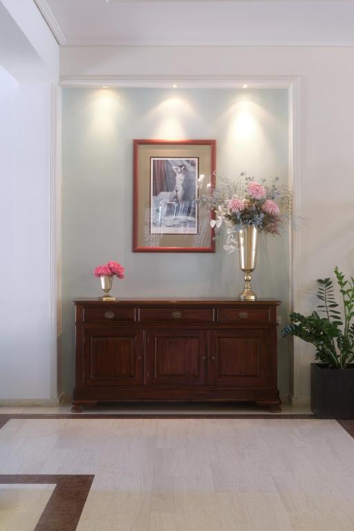 Aphrodite Hotel — Hotel rooms in Mithimna, North Aegean