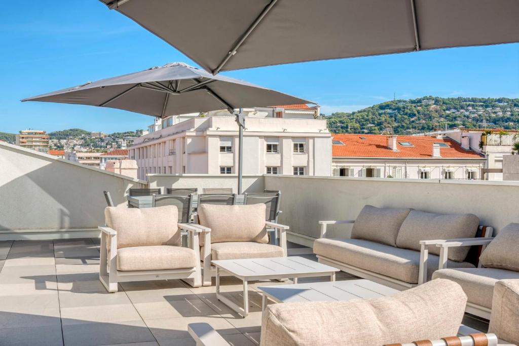 REF 1071 - Cannes Center - 5mins to the Palais des Festivals - 4