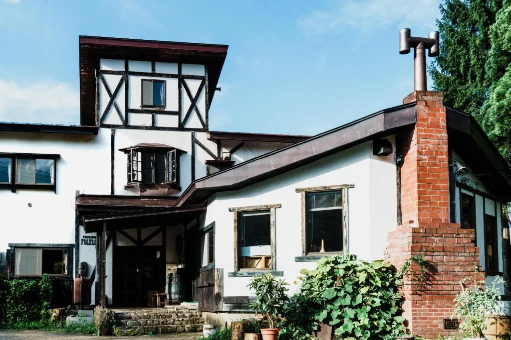 Pension FOLKLORE, hotel in Suginosawa