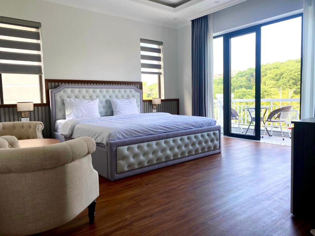 Phượng Hoàng villa