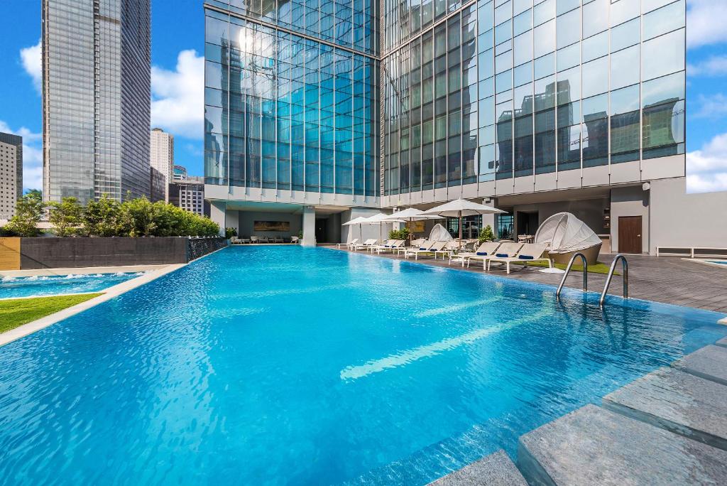 Swimming pool, Ascott Bonifacio Global City Manila in Manila