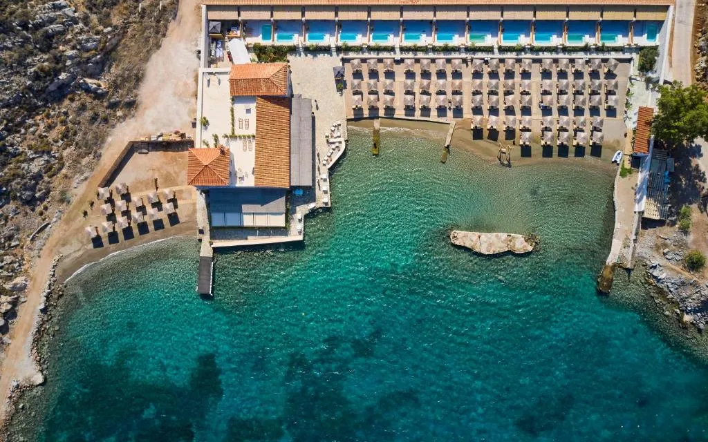 Mandraki Beach Resort, hotel in Mandraki