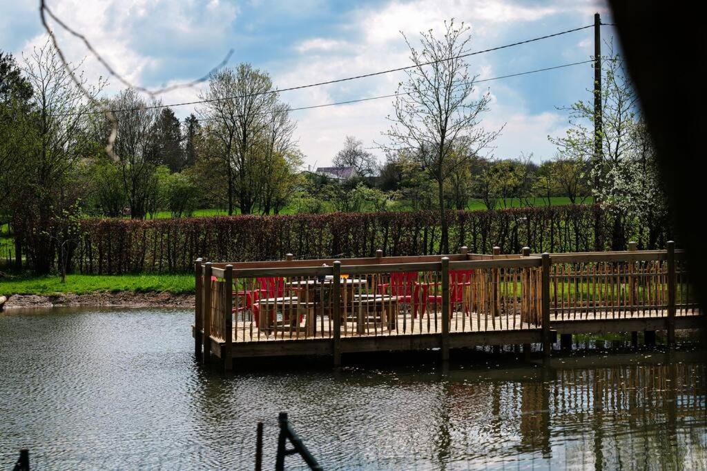 Gite la Dame au Lit gite à la ferme, Momignies