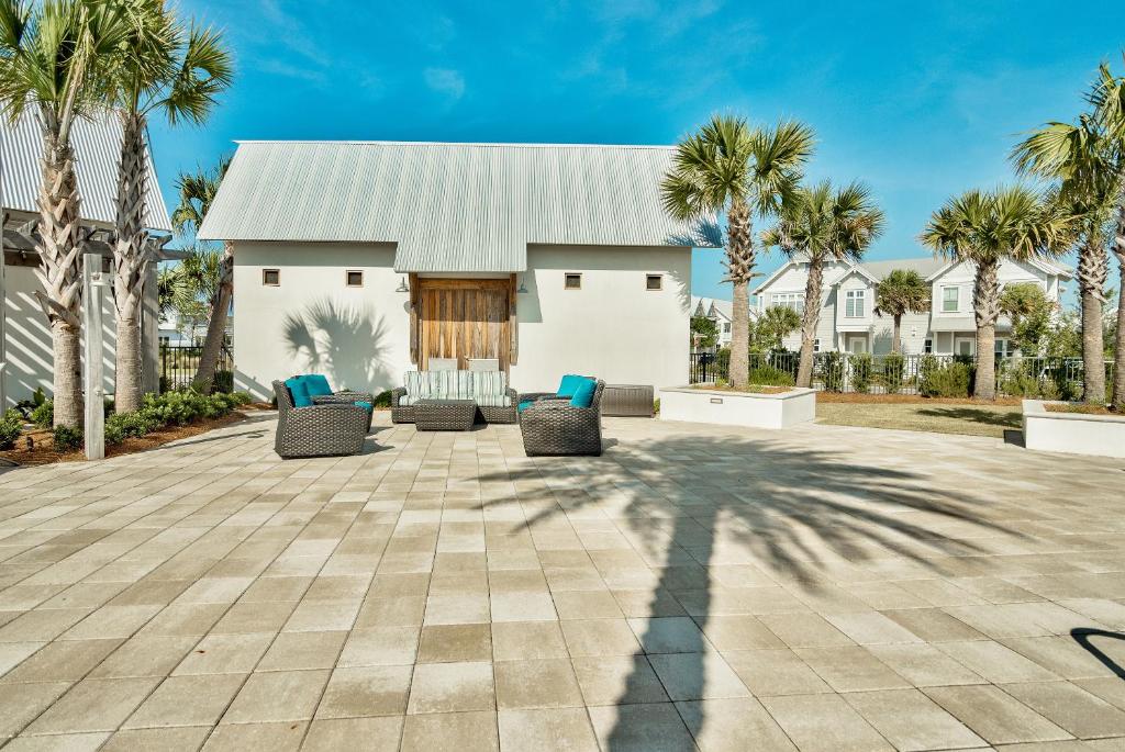 Prominence Rentals on 30A by Panhandle Getaways 전경
