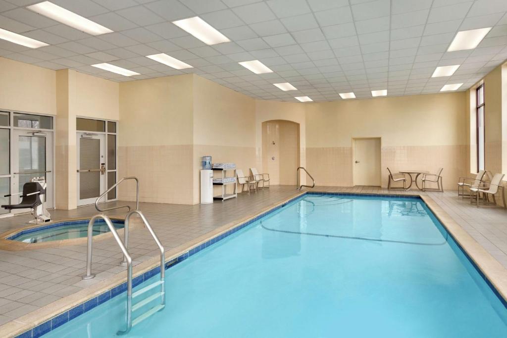 Embassy Suites Hotel Boston Logan Airport