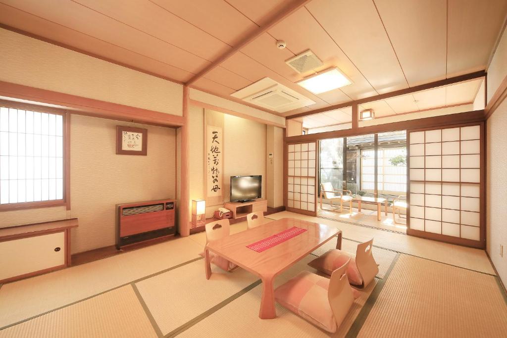 Pony溫泉飯店 (Hotel Pony Onsen)