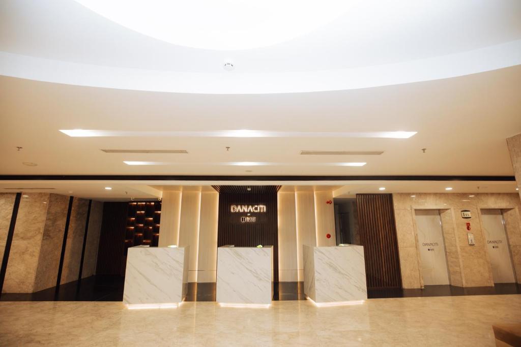 フロント・ロビー