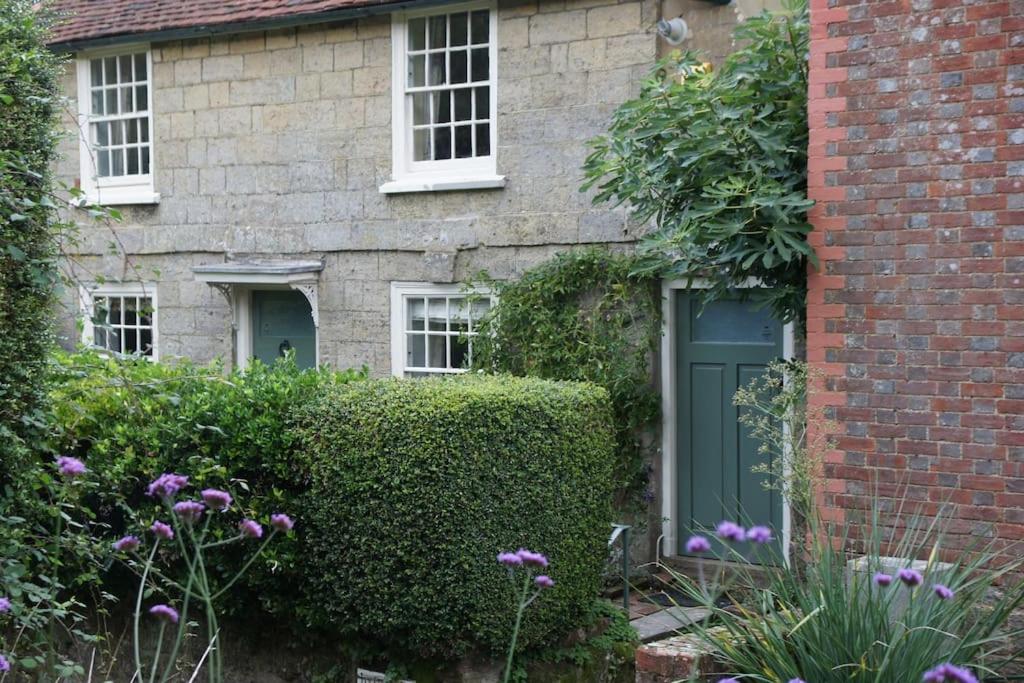 IVY COTTAGE